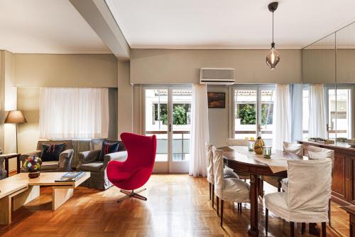 Spacious 3 Bedroom apt near Acropolis museum — 4-Star Luxury Hotel in Athens, Greece