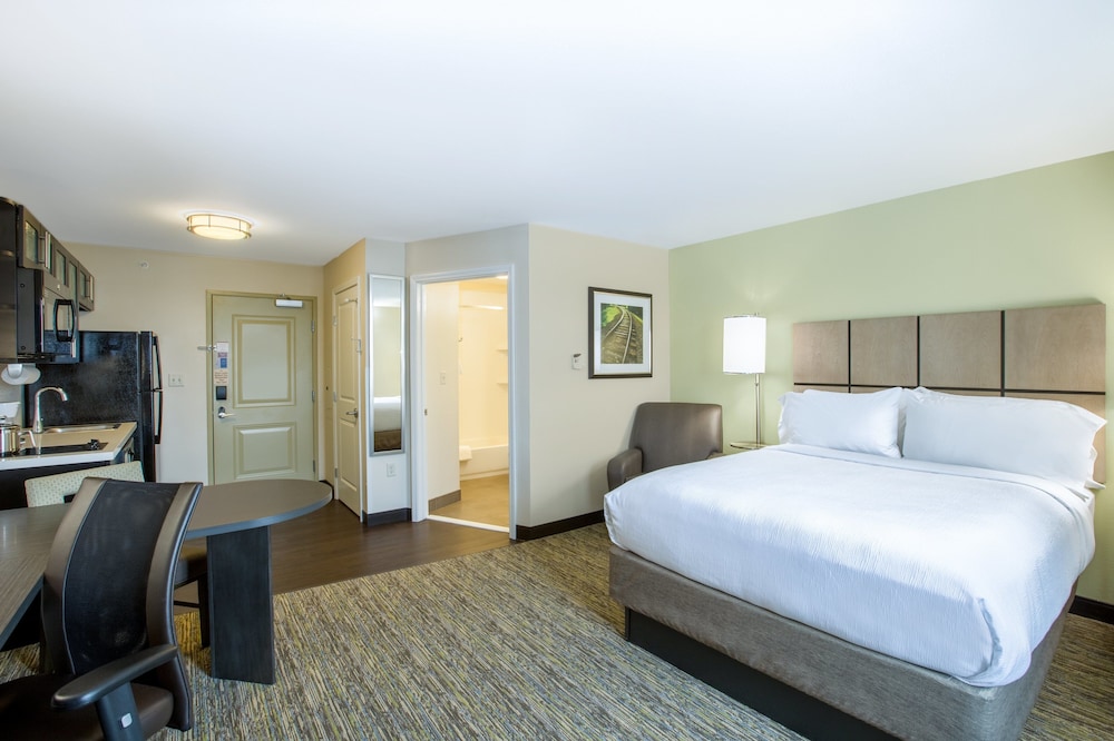 Candlewood Suites Omaha Millard Area by IHG - photo 6