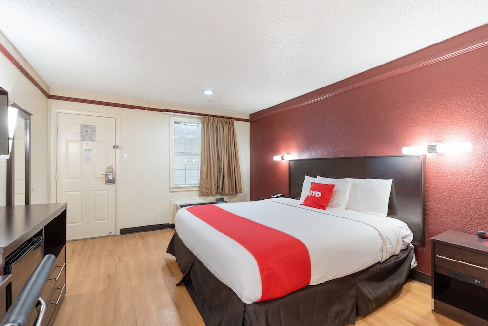 OYO Hotel Tulsa N Sheridan Rd & Airport - photo 10