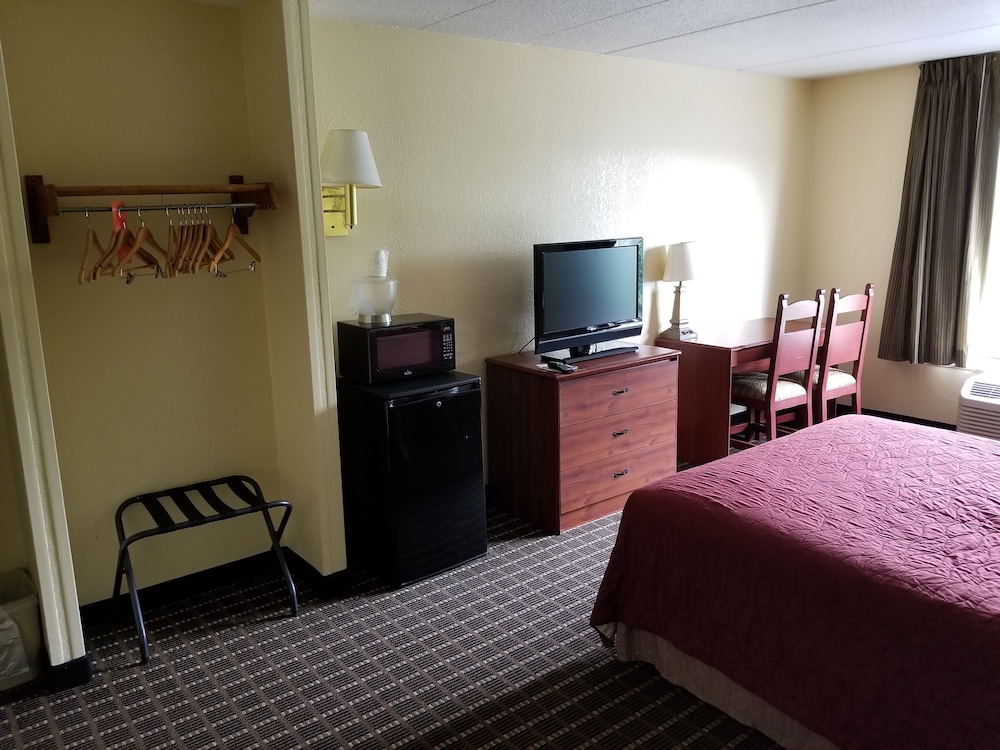 Travelodge by Wyndham Lansing IL - photo 9