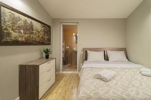 Cosy Central 2 BR Apartment By Wehost