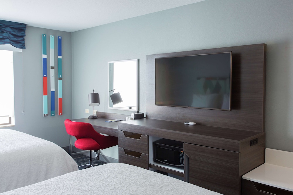 Hampton Inn & Suites Ankeny - photo 12