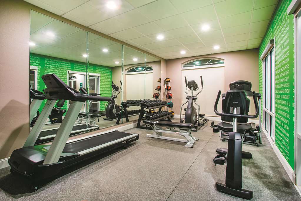La Quinta Inn & Suites by Wyndham Russellville - photo 8