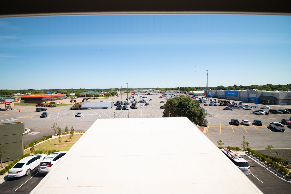 Hotel Pryor - photo 34