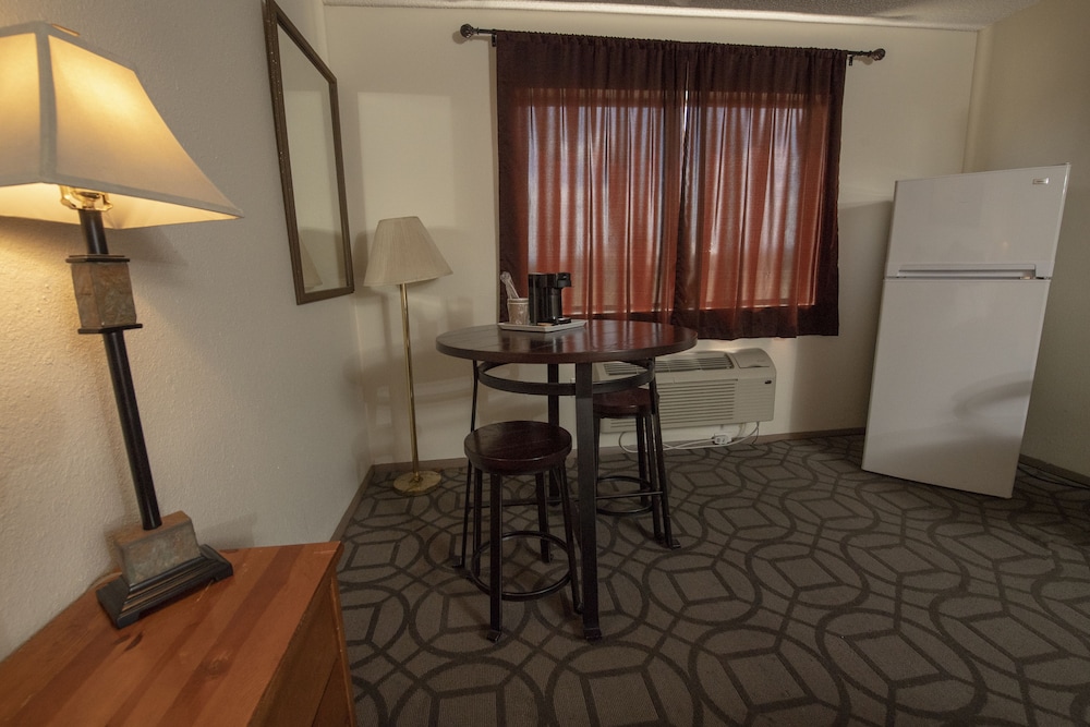 Tower 64 Motel & RV - photo 14