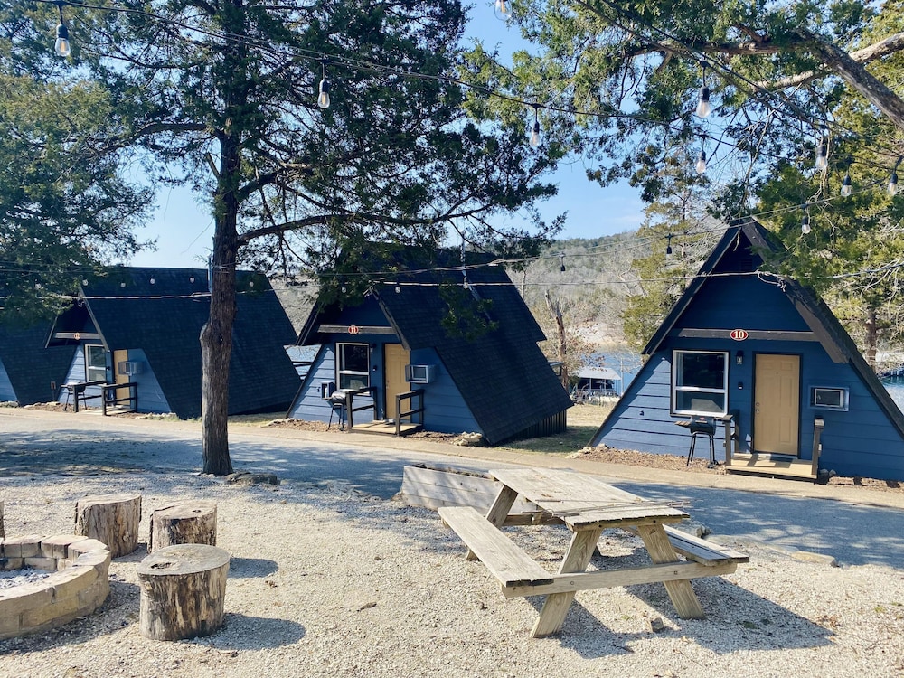 Calm Waters Cabin Resort - photo 35