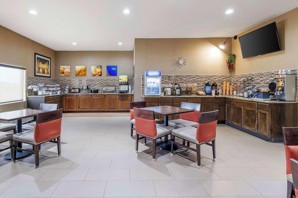 Grain Valley Inn Kansas City - photo 5