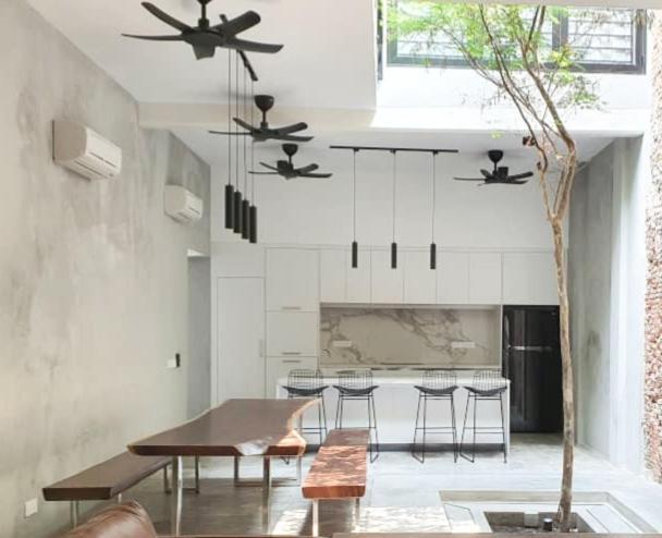 Luxurious 7 BR Heritage House in UNESCO Historic Geogetown — 5-Star Luxury Hotel in George Town, Malaysia