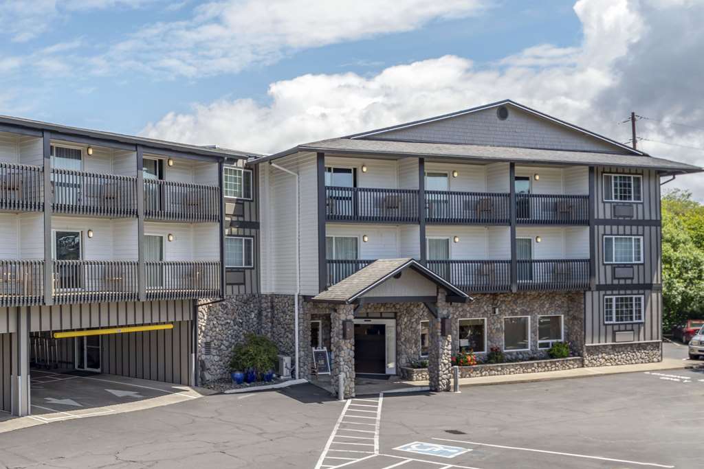 Comfort Inn & Suites Lincoln City - photo 3