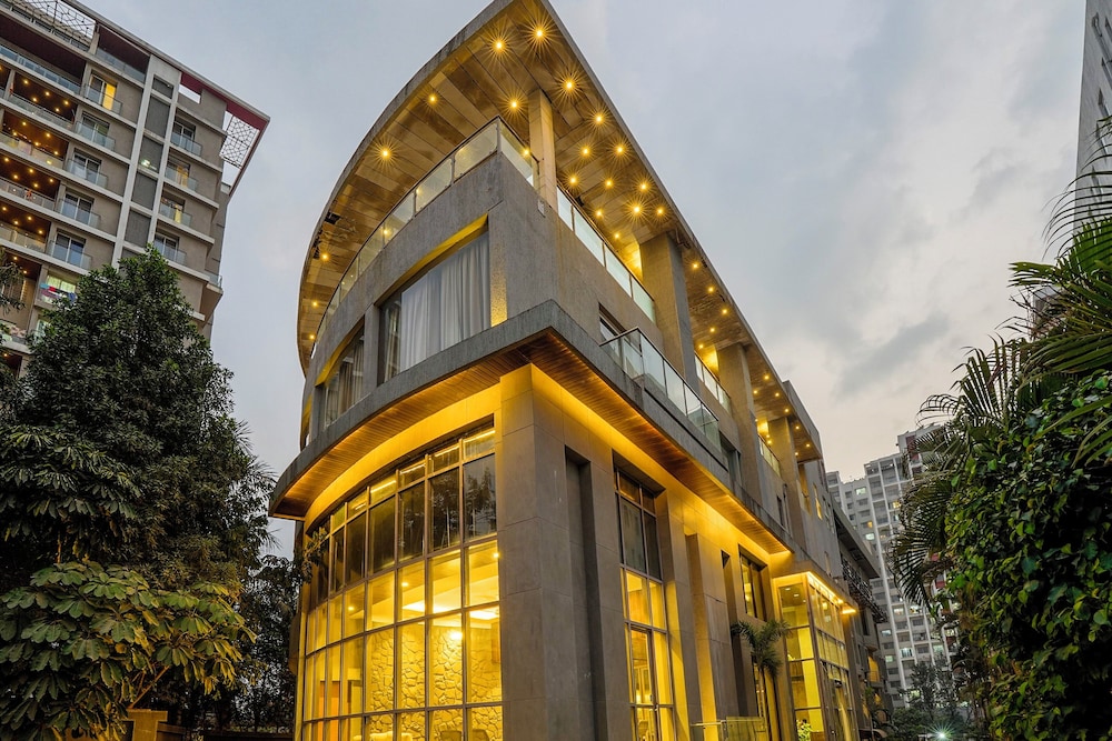 Treebo Niraali Executive