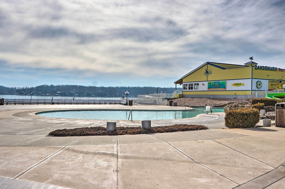 Lake Access & Resort Perks: Margaritaville Home - photo 17