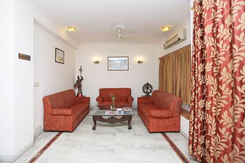 Oyo 6969 Royal Crown