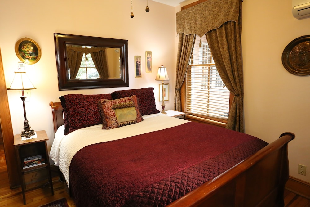Sweetwater Branch Inn - photo 26