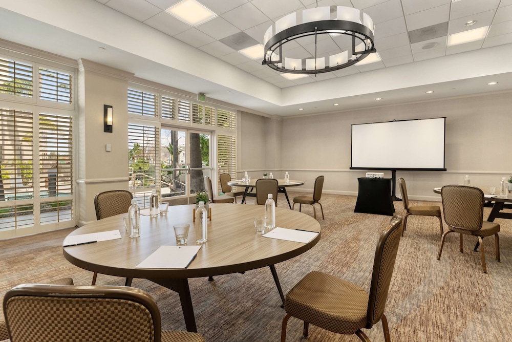 DoubleTree by Hilton San Diego Mission Valley - photo 72
