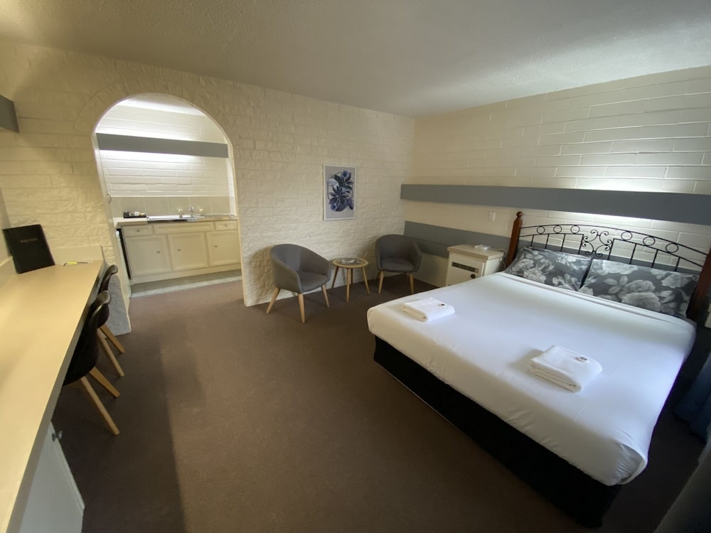 Mahogany Motel — hotel in Warrnambool