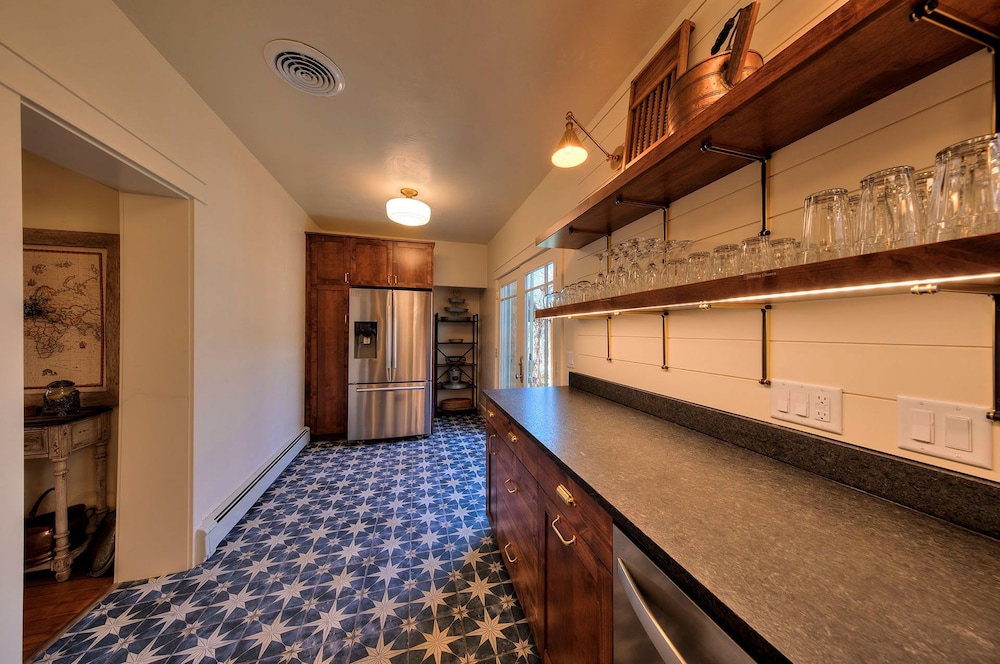 Cali Cochitta Vacation Rentals - photo 32