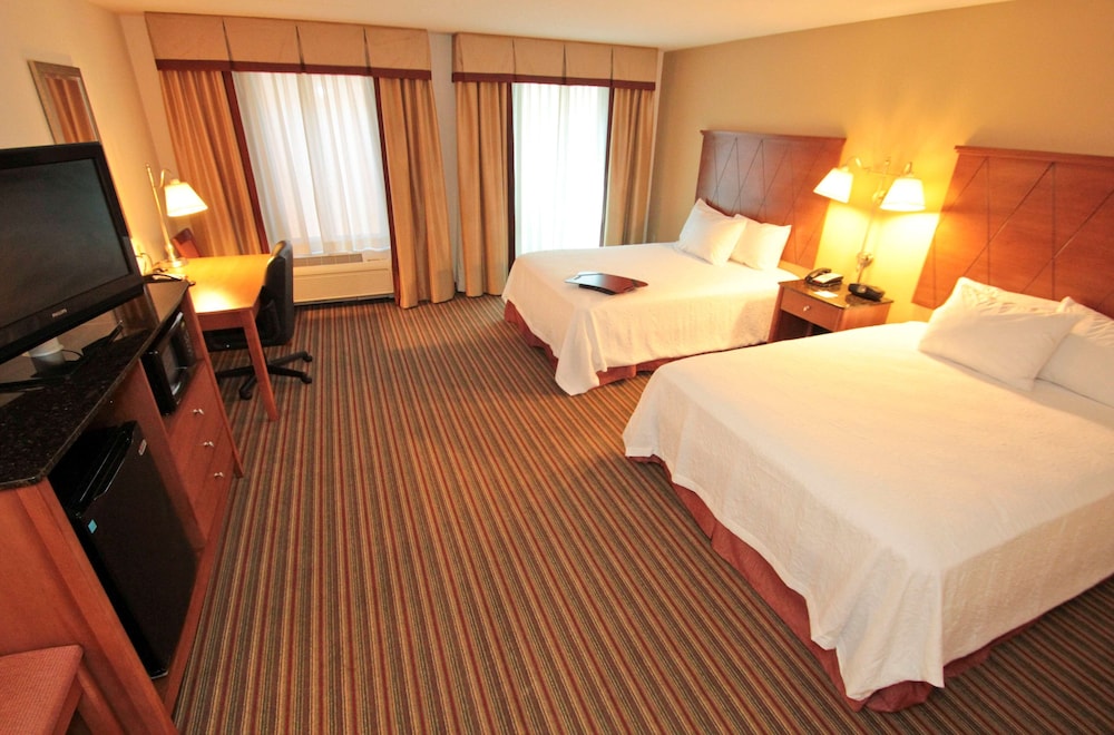 Hampton Inn Hampton Newport News - photo 14