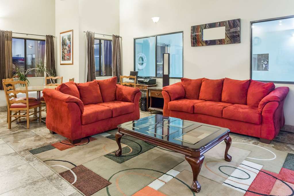 Travelodge by Wyndham Longmont - photo 2