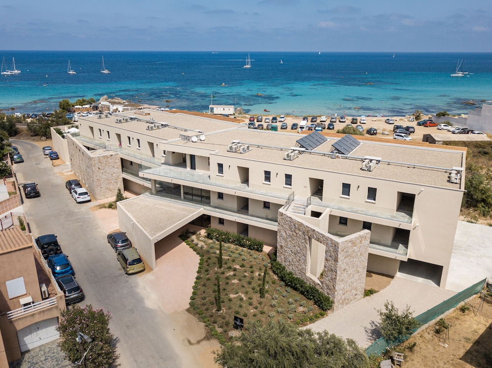Residence Saletta Mare — 4-Star Luxury Hotel in L'ile-Rousse, France