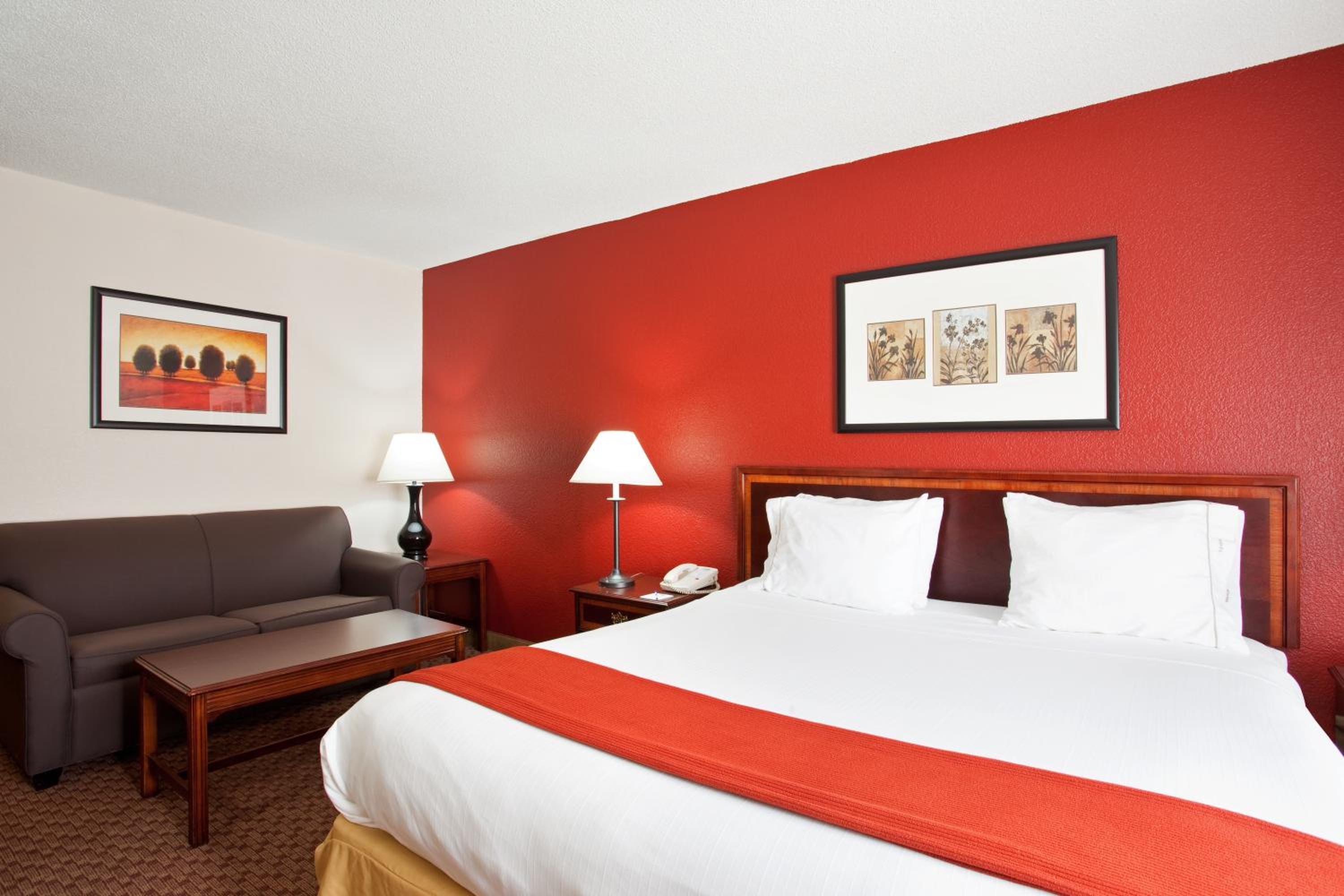 Baymont by Wyndham Merrillville - photo 23