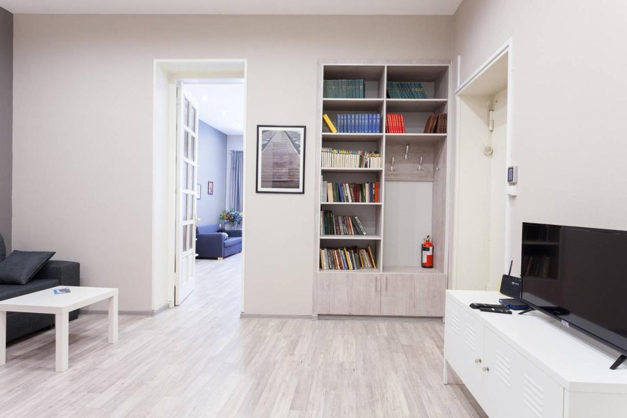 Wehost Apartment Near Liberty Square by Wehost