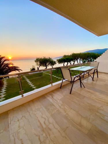 NanSea Apartment — 4-Star Luxury Hotel in Loutra Oraias Elenis, Greece