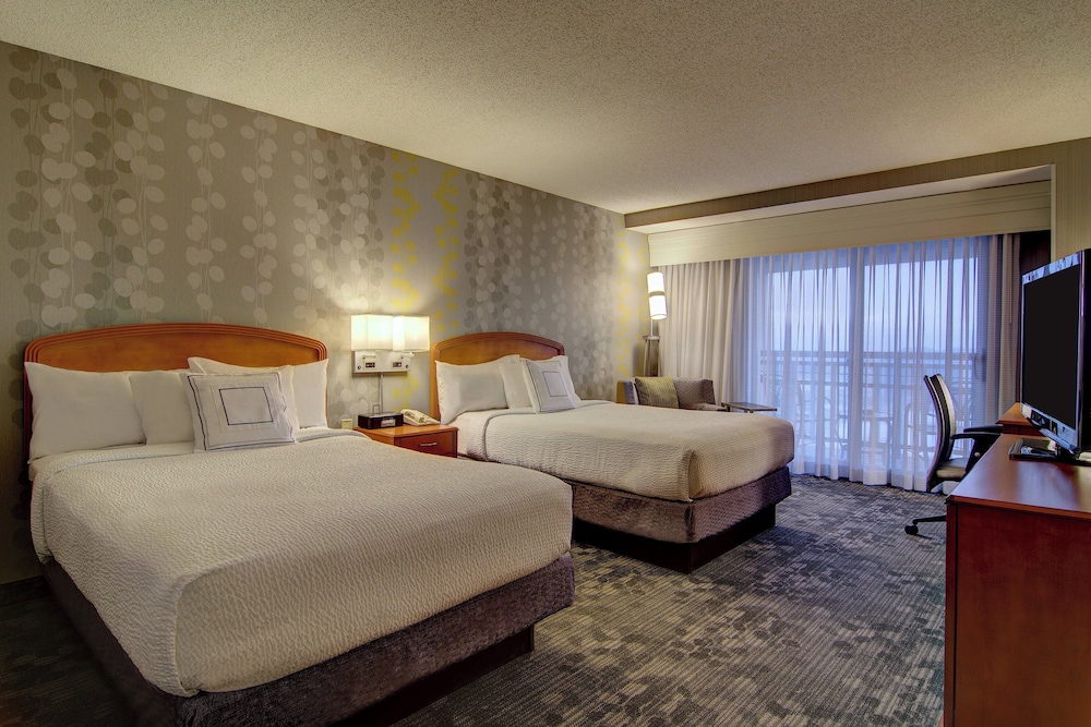 Courtyard by Marriott Tysons McLean - photo 13