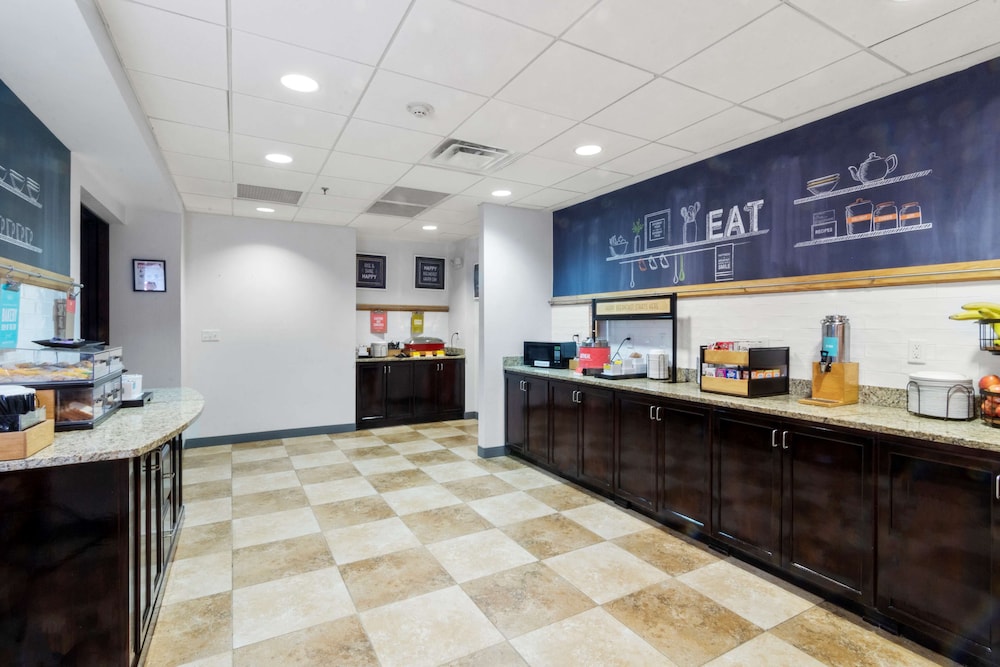 Hampton Inn Kingsland - photo 34