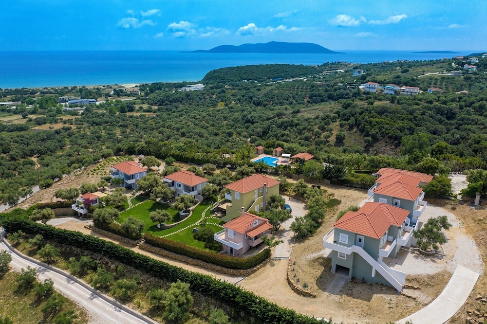 Kotroni Villas — 4-Star Luxury Hotel in Methoni, Greece