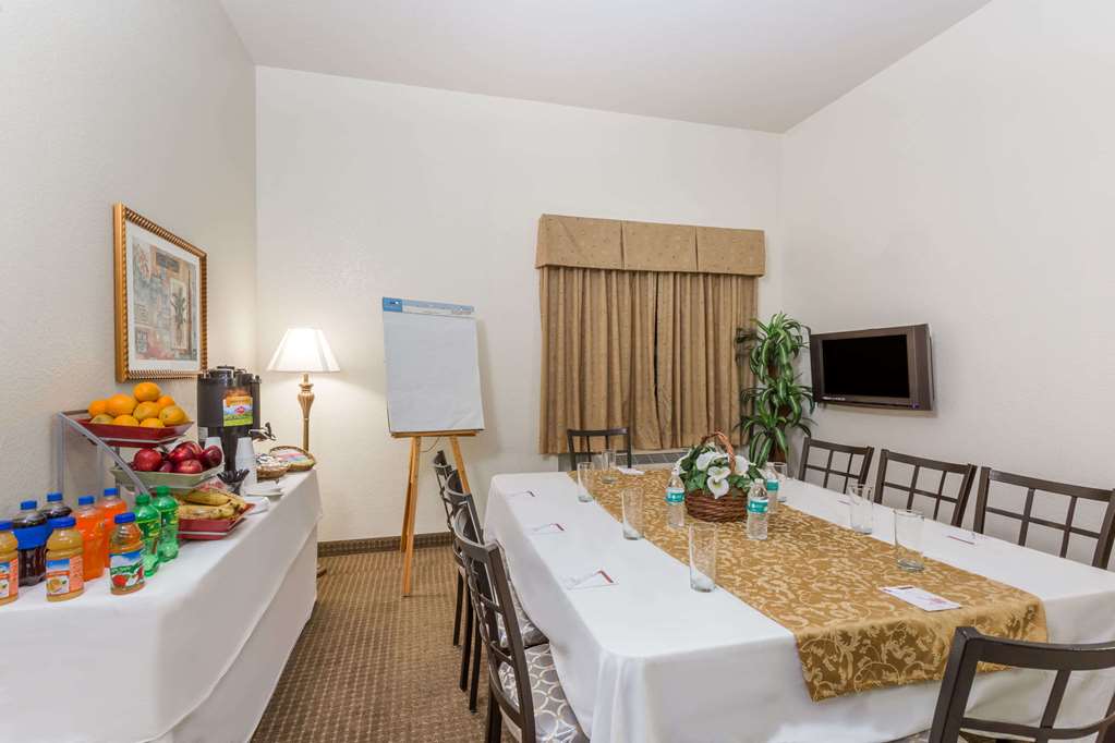 Hawthorn Extended Stay by Wyndham Panama City Beach - photo 12