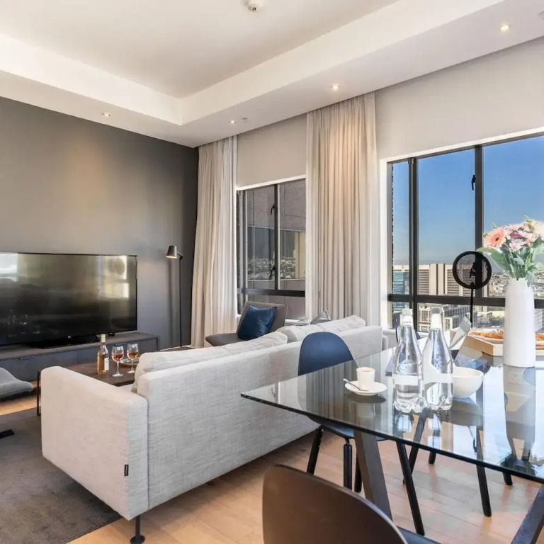 Skyline Apartment 2112 In the heart of Cape Town