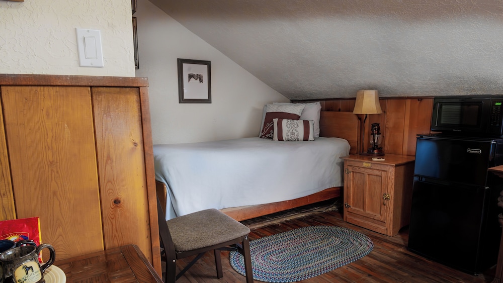 Red Horse Bed and Breakfast - photo 6