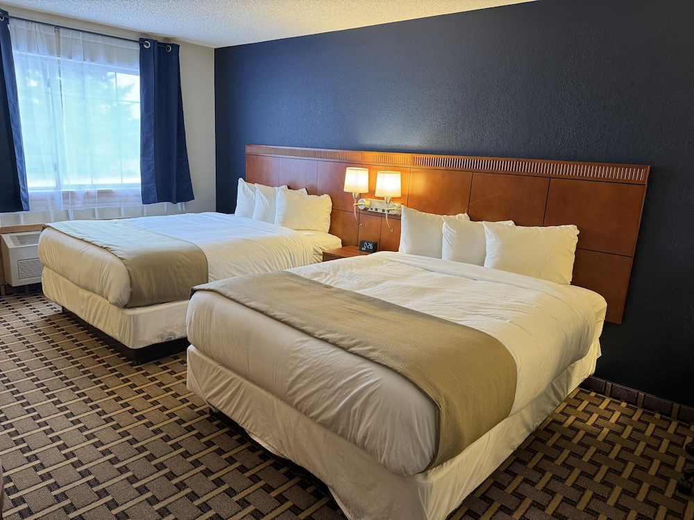 Crossroads Hotel - photo 23