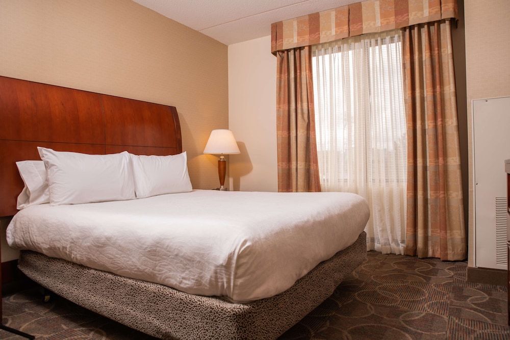 Hilton Garden Inn Erie - photo 14