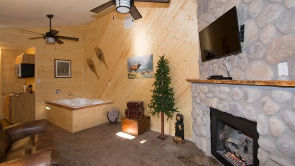 Upper Canyon Inn & Cabins - photo 116