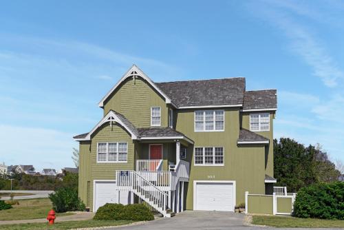 Lauren Lee - last minute hotel in Nags Head