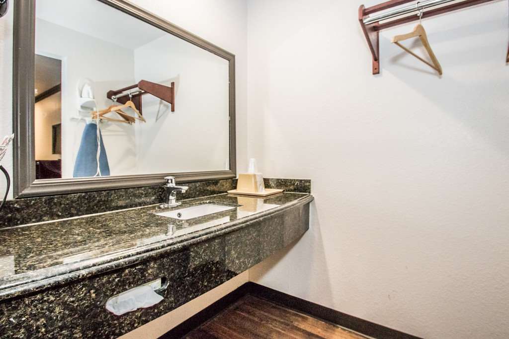Americas Best Value Inn Ft. Worth - photo 26