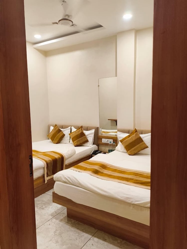 Shree Shyamraj Hotel — Ujjain