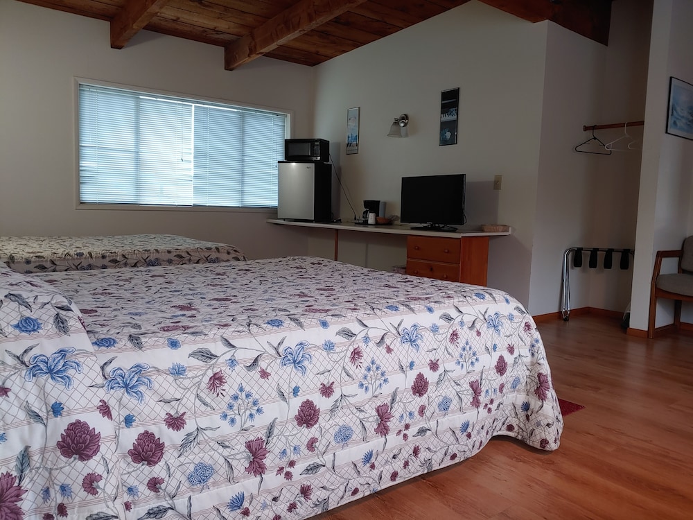 The Dublin House Motel - photo 18