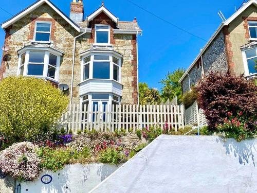 83 Gills Cliff Road in Ventnor, United Kingdom
