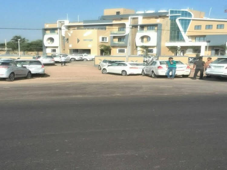 Hotel Sun Plaza — hotel in Veraval