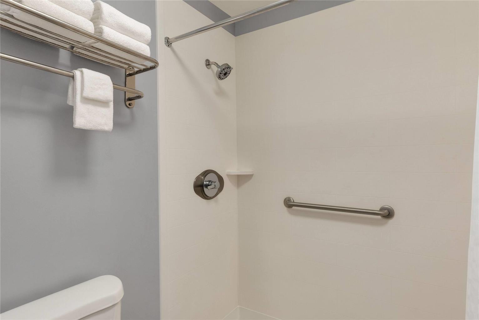 Baymont by Wyndham Albany at Albany Mall - photo 25