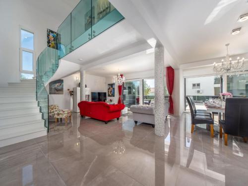 Villa Shaula Five Bedroom Holiday Home with Pool Sauna and Gym — 4-Star Luxury Hotel in Sibenik, Croatia