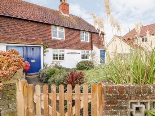 2 Seaview Cottages in Pevensey, United Kingdom
