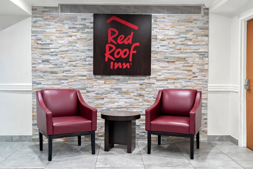 Red Roof Inn Auburn Hills - photo 2
