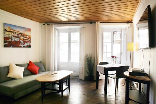 Chiado Carmo Apartment — 4-Star Luxury Hotel in Lisbon, Portugal