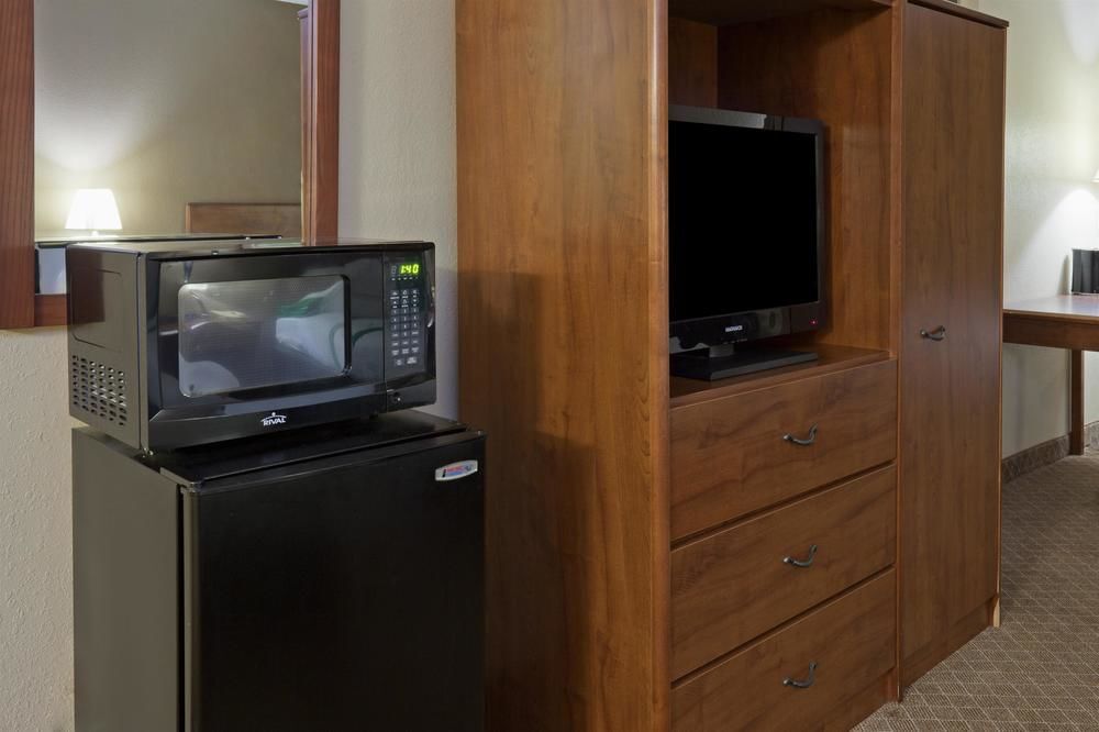 Hospitality Inn & Suites - photo 16