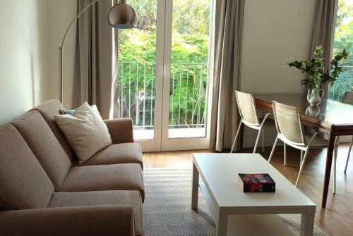 Alamos Charming Apartments Family — 4-Star Luxury Hotel in Funchal, Portugal