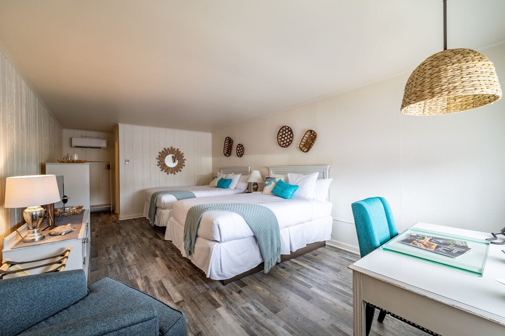 Ocean Glass Inn - photo 33
