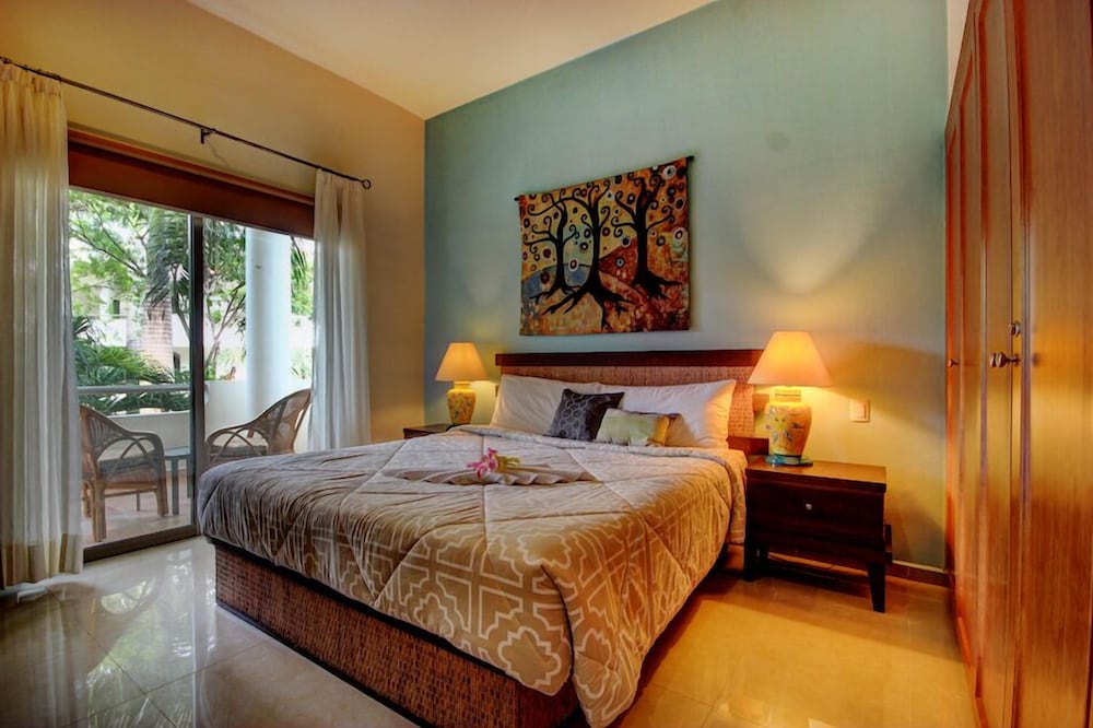 Riviera Maya Suites